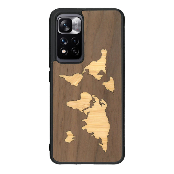 Coque de protection en bois véritable fabriquée en France pour Xiaomi Redmi Note 11 5G alliant du bambou et du noyer sur le thème du voyage et de l'aventure représentant une mappemonde