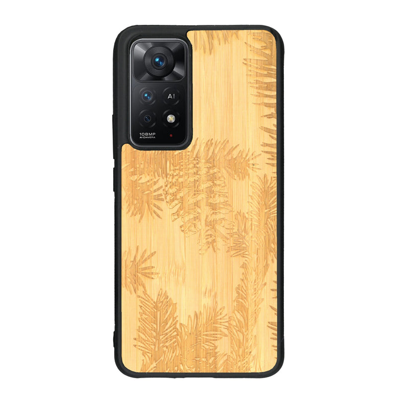 Coque de protection en bois véritable fabriquée en France pour Xiaomi Redmi Note 11 Pro sur le thème de la nature des arbres avec un motif de gravure représentant des épines de sapin et des pommes de pin