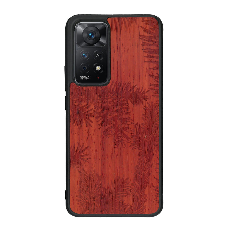 Coque de protection en bois véritable fabriquée en France pour Xiaomi Redmi Note 11 Pro sur le thème de la nature des arbres avec un motif de gravure représentant des épines de sapin et des pommes de pin