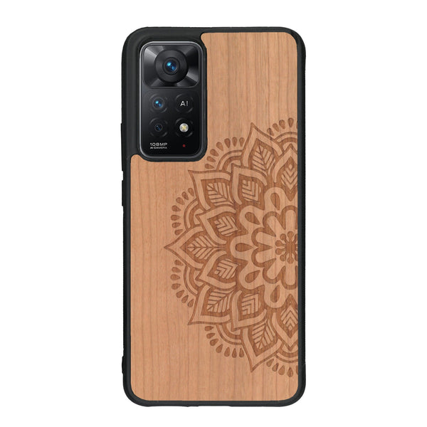 Coque de protection en bois véritable fabriquée en France pour Xiaomi Redmi Note 11 Pro sur le thème de la bohème et du tatouage au henné avec une gravure représentant un mandala