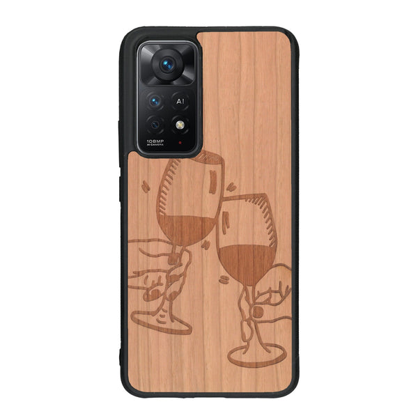 Coque de protection en bois véritable fabriquée en France pour Xiaomi Redmi Note 11 Pro représentant une vue de face d'une flute de champagne dessinée à la main par l'artiste Maud Dabs