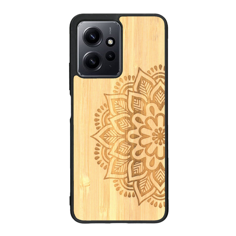 Coque de protection en bois véritable fabriquée en France pour Xiaomi Redmi Note 12 sur le thème de la bohème et du tatouage au henné avec une gravure représentant un mandala