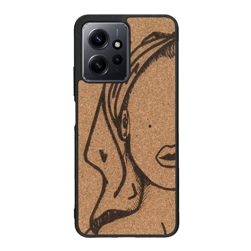 Coque de protection en bois véritable fabriquée en France pour Xiaomi Redmi Note 12 Pro représentant une silhouette féminine épurée de type line art en collaboration avec l'artiste Maud Dabs