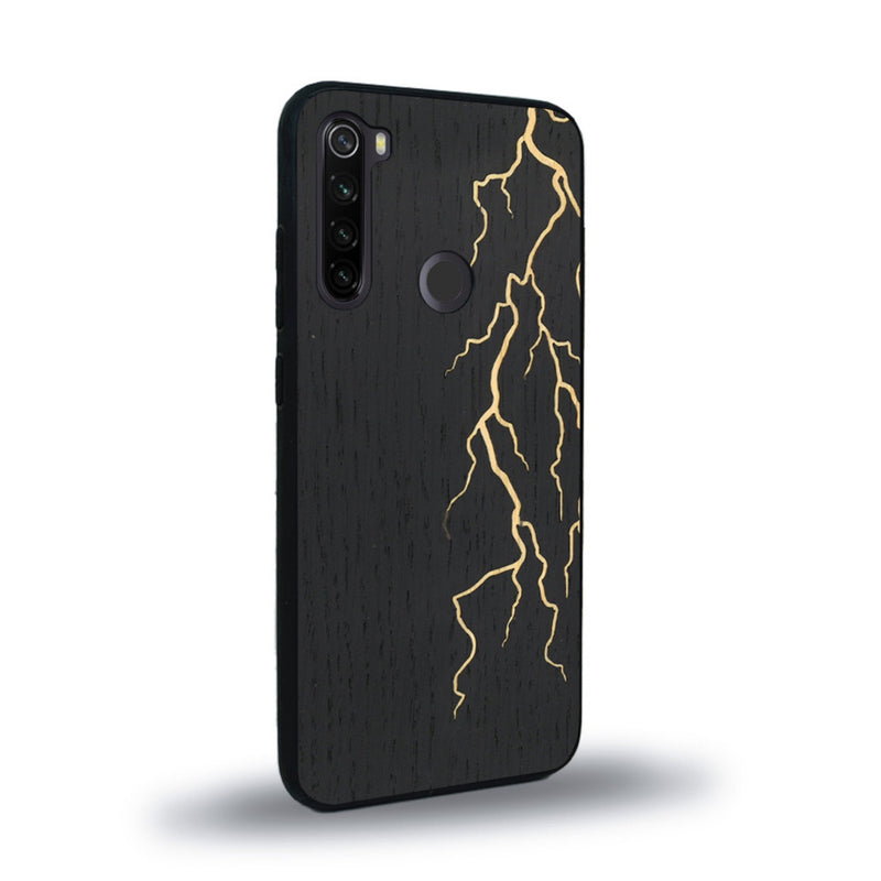 Coque de protection en bois véritable fabriquée en France pour Xiaomi Redmi Note 8 alliant plusieurs essences de bois pour représenter un éclair divin