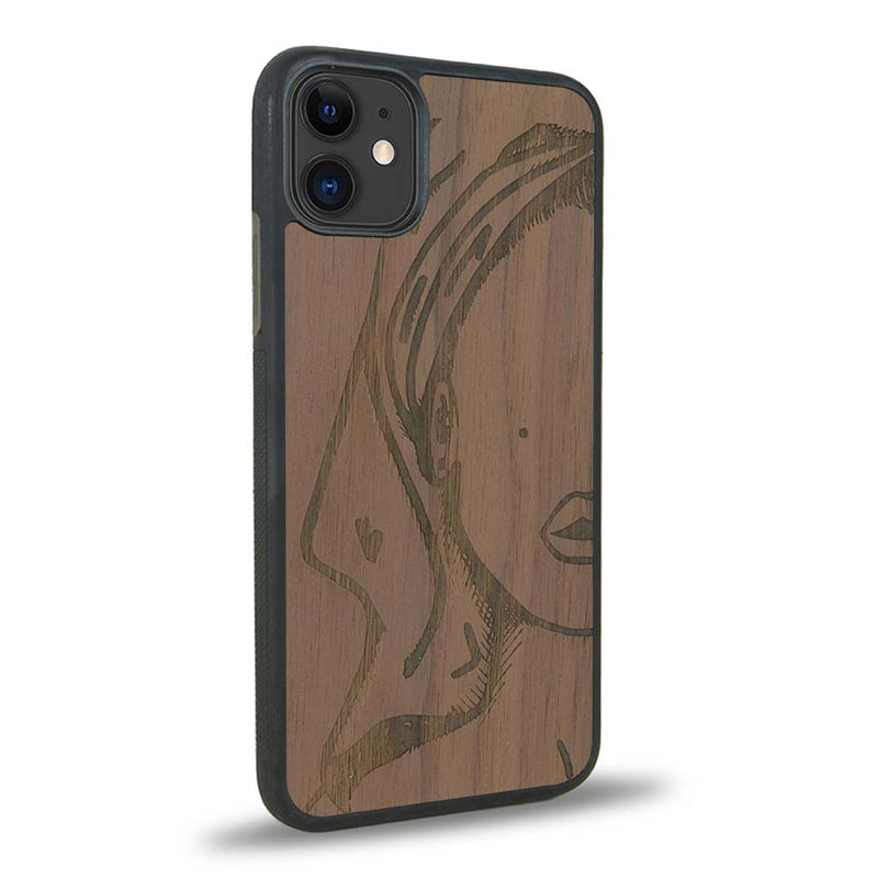 Coque iPhone 11 - Au féminin - Coque en bois