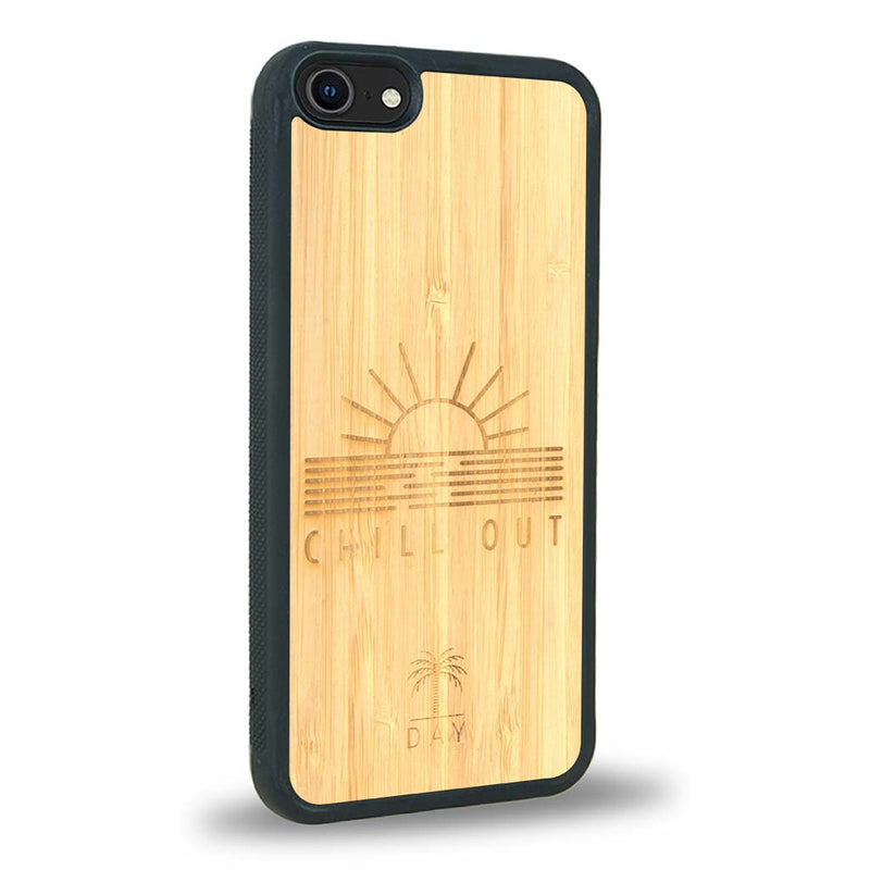 Coque iPhone SE 2022 - La Chill Out - Coque en bois