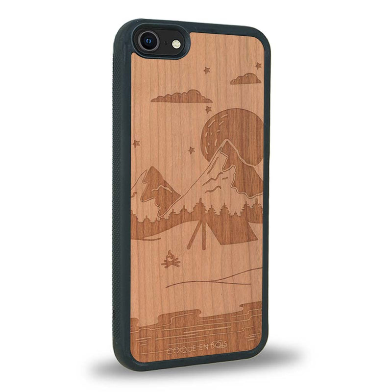 Coque iPhone SE 2022 - Le Campsite - Coque en bois