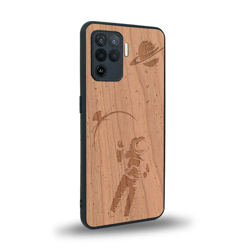 Coque de protection en bois véritable fabriquée en France pour Oppo A94 sur le thème des astronautes