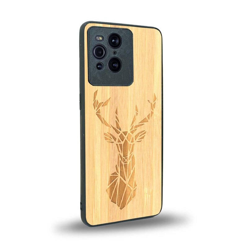 Coque de protection en bois véritable fabriquée en France pour Oppo Find X3 Pro sur le thème de la nature et des animaux représentant une tête de cerf gométrique avec un design moderne et minimaliste