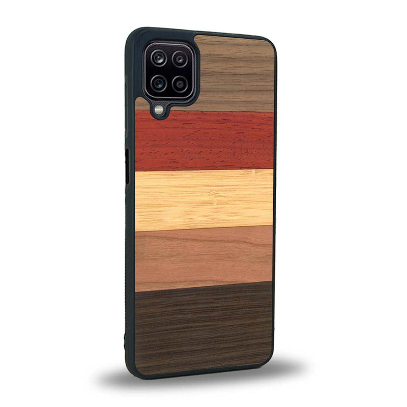 Coque de protection en bois véritable fabriquée en France pour Samsung A12 alliant des bandes horizontales de bambou, merisier, padouk, noyer et chêne fumé