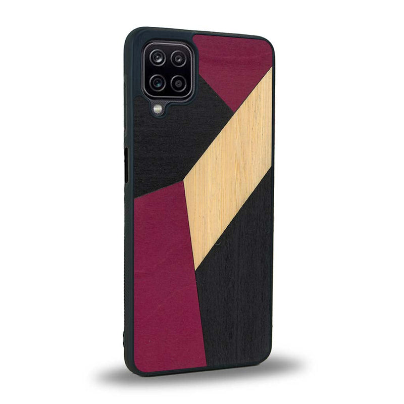 Coque de protection en bois véritable fabriquée en France pour Samsung A12 alliant du bambou, du tulipier rose et noir en forme de mosaïque minimaliste sur le thème de l'art abstrait