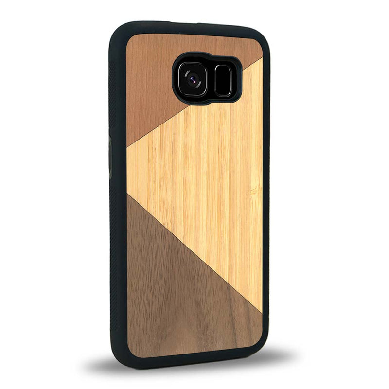 Coque de protection en bois véritable fabriquée en France pour Samsung S6E alliant du merisier, du noyer et du bambou formant chacun deux triangles et un trapèze avec deux jointures en diagonale sur le thème de l'art abstrait