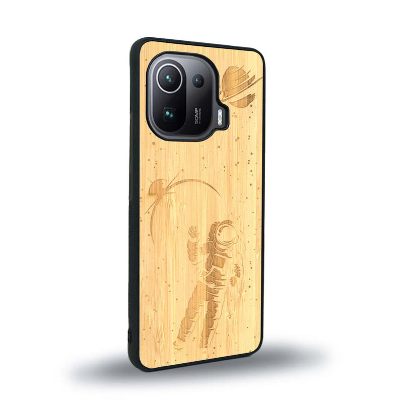 Coque de protection en bois véritable fabriquée en France pour Xiaomi Mi 11 Ultra sur le thème des astronautes