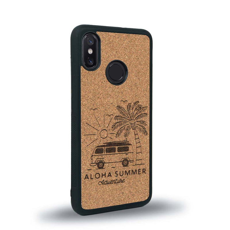 Coque de protection en bois véritable fabriquée en France pour Xiaomi Mi 8 sur le thème de la plage, de l'été et vanlife.