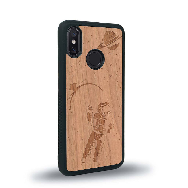 Coque de protection en bois véritable fabriquée en France pour Xiaomi Mi 8 sur le thème des astronautes