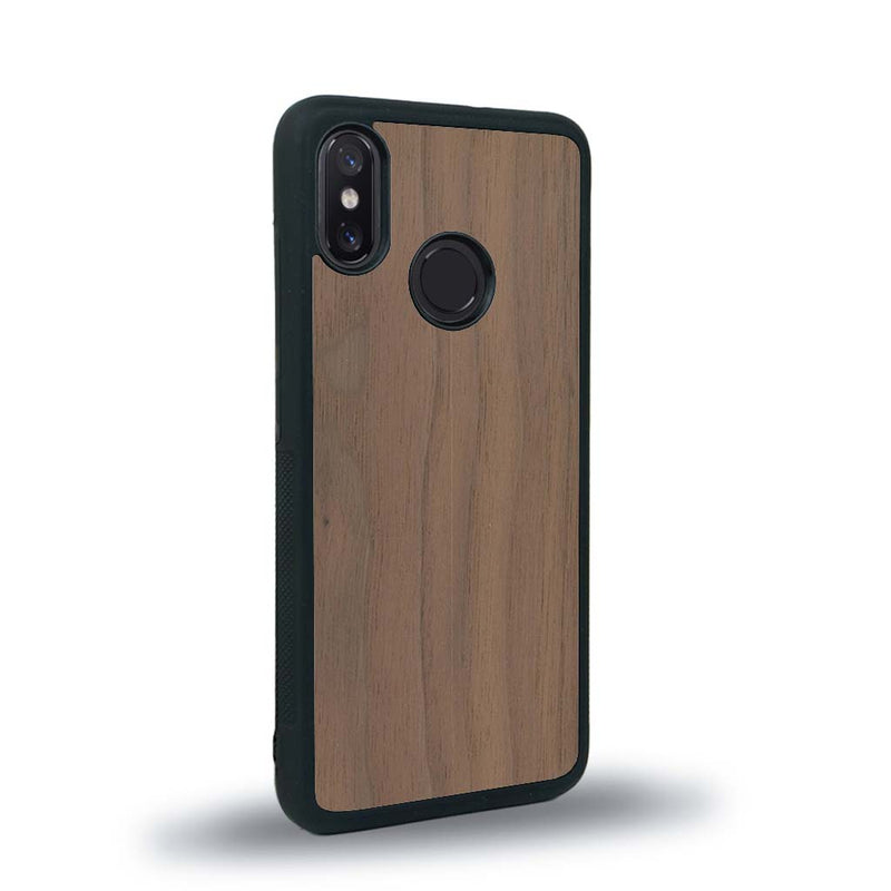 Coque de protection en bois véritable fabriquée en France pour Xiaomi Mi 8 sans gravure avec un design minimaliste et moderne