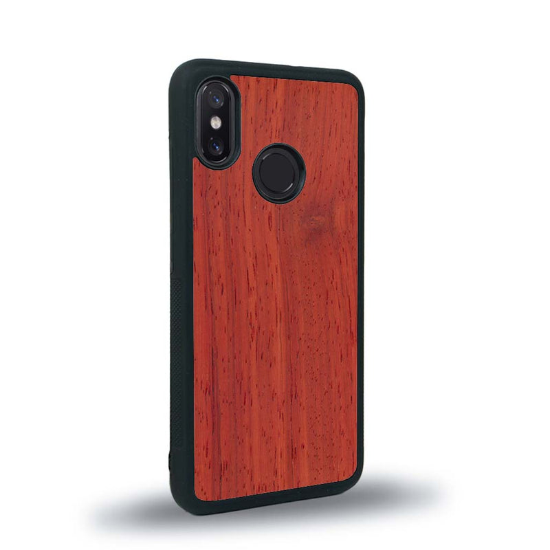 Coque de protection en bois véritable fabriquée en France pour Xiaomi Mi 8 sans gravure avec un design minimaliste et moderne