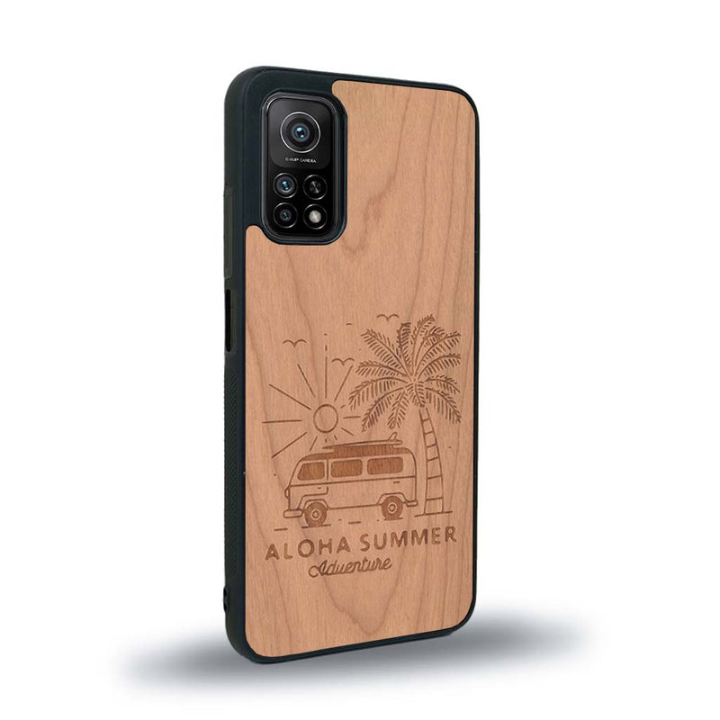 Coque de protection en bois véritable fabriquée en France pour Xiaomi Redmi 9T sur le thème de la plage, de l'été et vanlife.