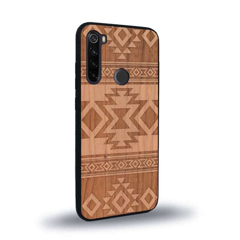 Coque de protection en bois véritable fabriquée en France pour Xiaomi Redmi Note 8 avec des motifs géométriques s'inspirant des temples aztèques, mayas et incas